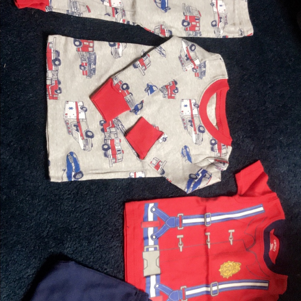 Brand new carters jammies set